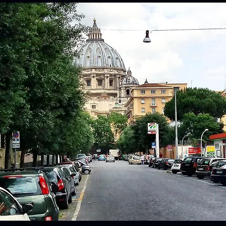 Interno 6 San Pietro Rom