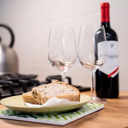 Interno 6 San Pietro *