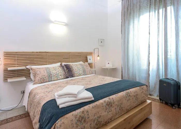 Interno 6 San Pietro * ローマ